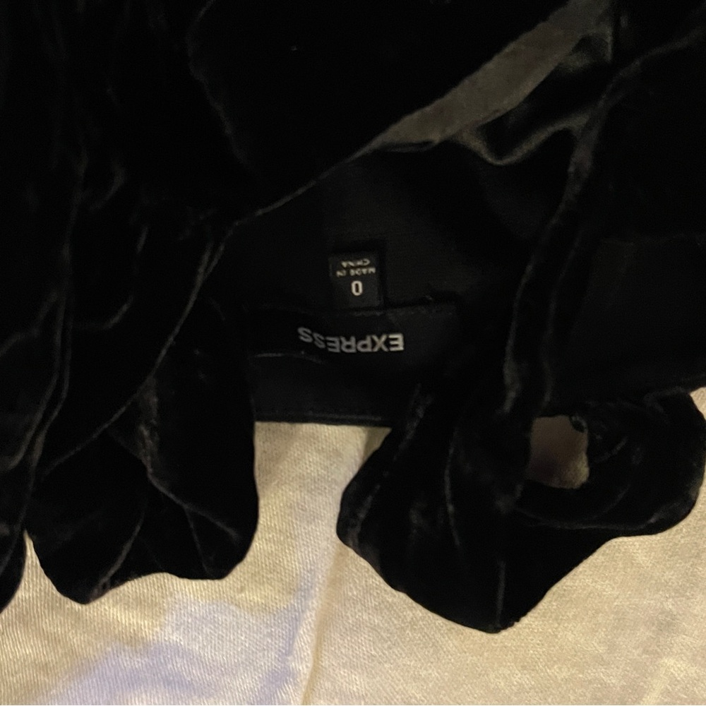 Express Black Velvet Size 0 Dress Cute Party Dress 👗 - Picture 2 of 3